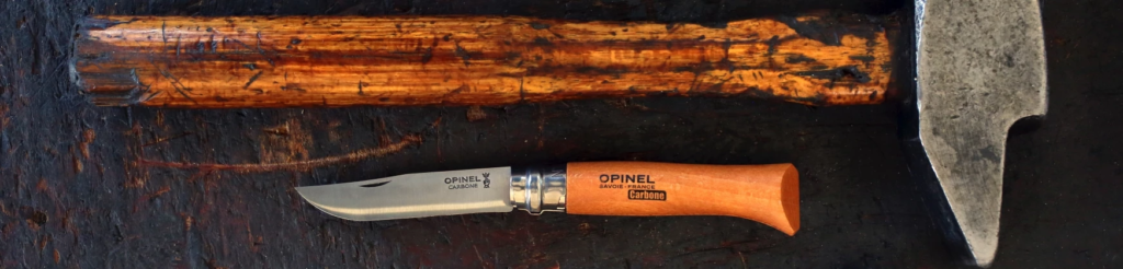 Cutit Opinel cu lama din otel carbon