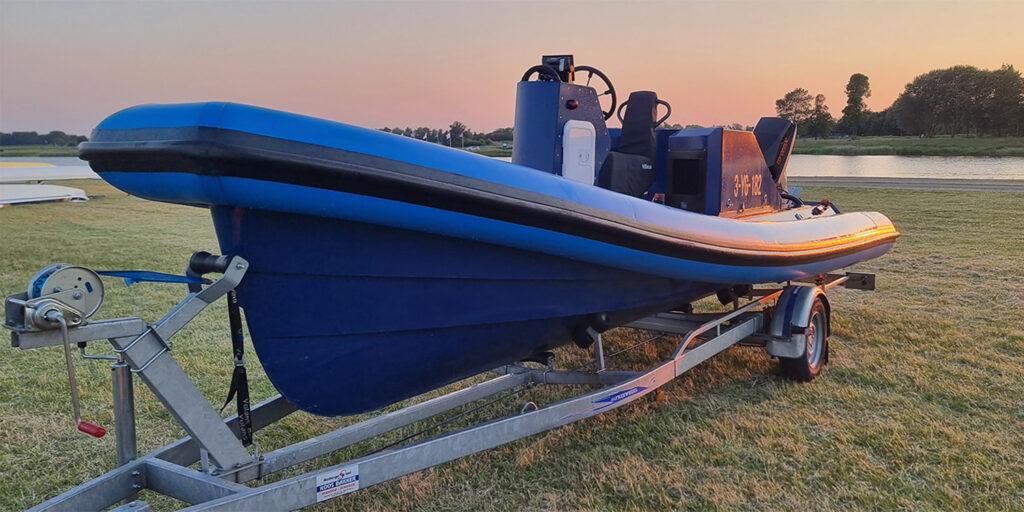 barca H2C utilizează o pilă de combustibil cu hidrogen ca extensie de autonomie
